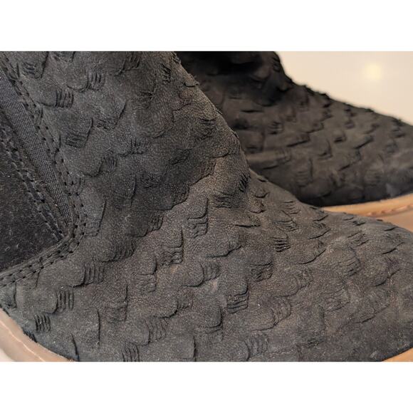 Sofft Slayton Black Suede wedge Textured Leather Lug Sole Ankle Boot Bootie 7.5 - Picture 4 of 9